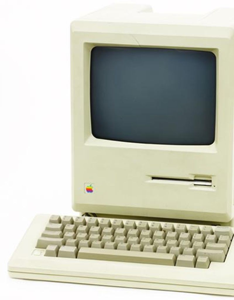 Apple Macintosh, 1984.
The Mac revolutionized personal computing by introducing the graphical user interface (GUI), allowing anyone to use a computer
CHM# 102633564
Photo: ©Mark Richards